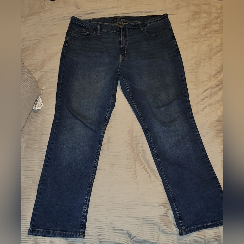 Men's Blue Jeans 36x30 Strighr Fit Stretch Denim Used A Few Times